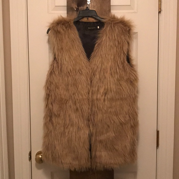 Faux Fur Vest - Picture 2 of 3
